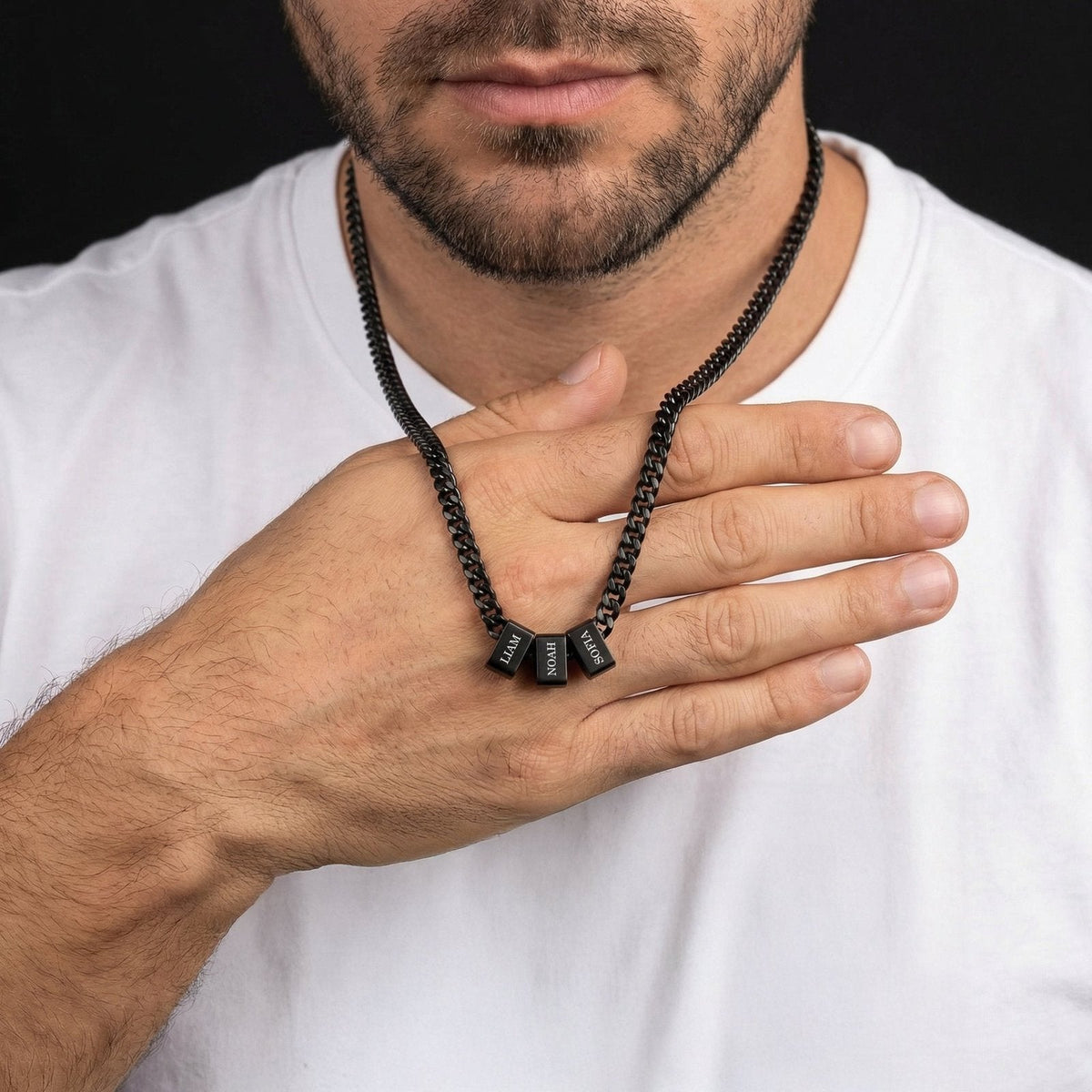 situation — Collana Uomo con Nomi Incisi – I nomi che porti con te