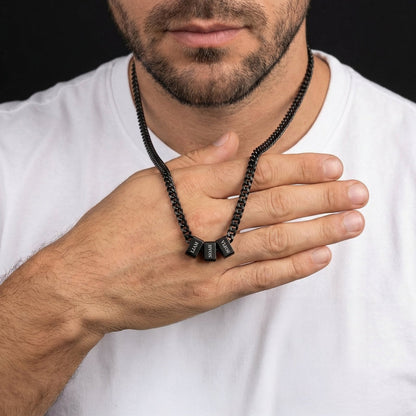 situation — Collana Uomo con Nomi Incisi – I nomi che porti con te