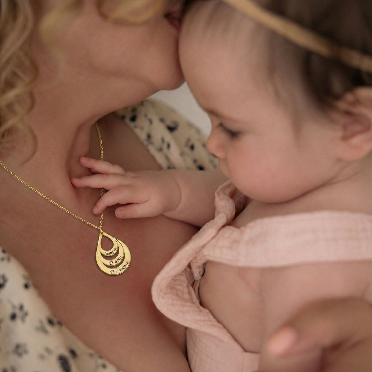 situation — Collana Goccia Personalizzata con Nomi – da 1 a 4 nomi incisi