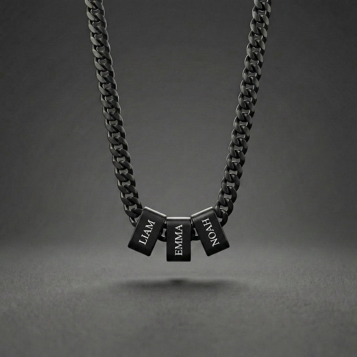 couleur Nero — Collana Uomo con Nomi Incisi – I nomi che porti con te