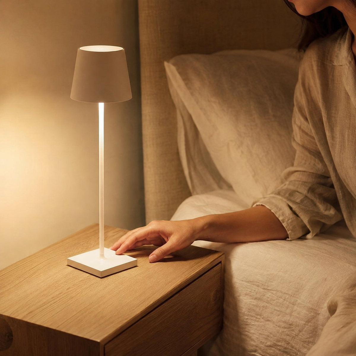 situation — Lampada da tavolo ricaricabile senza fili – luce calda dimmerabile al tocco