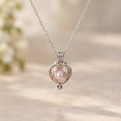 situation — Collana Cuore di Perla – Ciondolo a Gabbia con Perla Rosa