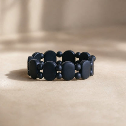 situation — NeroBian™ – Bracciale in Pietra di Bian Naturale, Elastico, Uomo e Donna