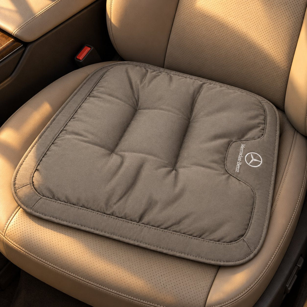 situation — Cuscino Sedile Auto Personalizzato con Logo Ricamato
