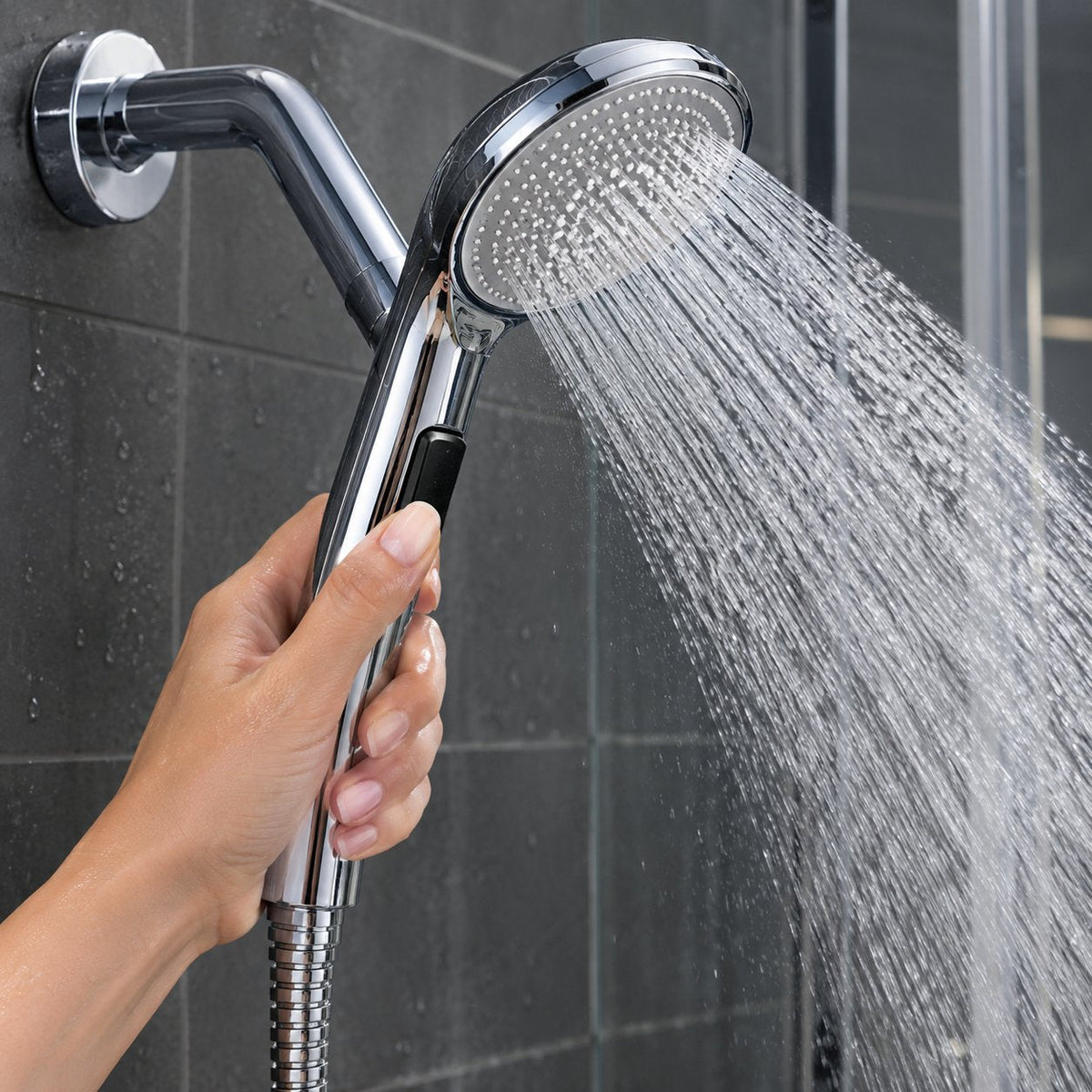 situation — Soffione Doccia IdroPress™ ad Alta Pressione — Getto Regolabile 360°